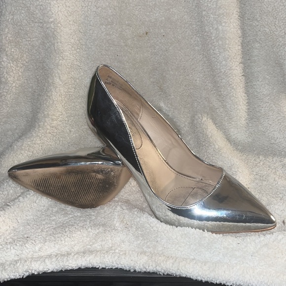 ROUGE metallic silver 8 1/2  sexy STILETTOS - Picture 3 of 9